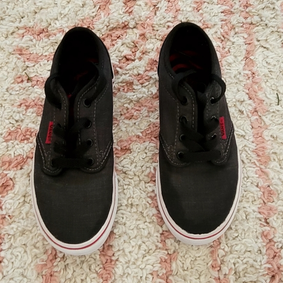 🌿VANS Atwood Sneaker Little Kid Charcoal Gray with Red [13]🌿 - Picture 3 of 9